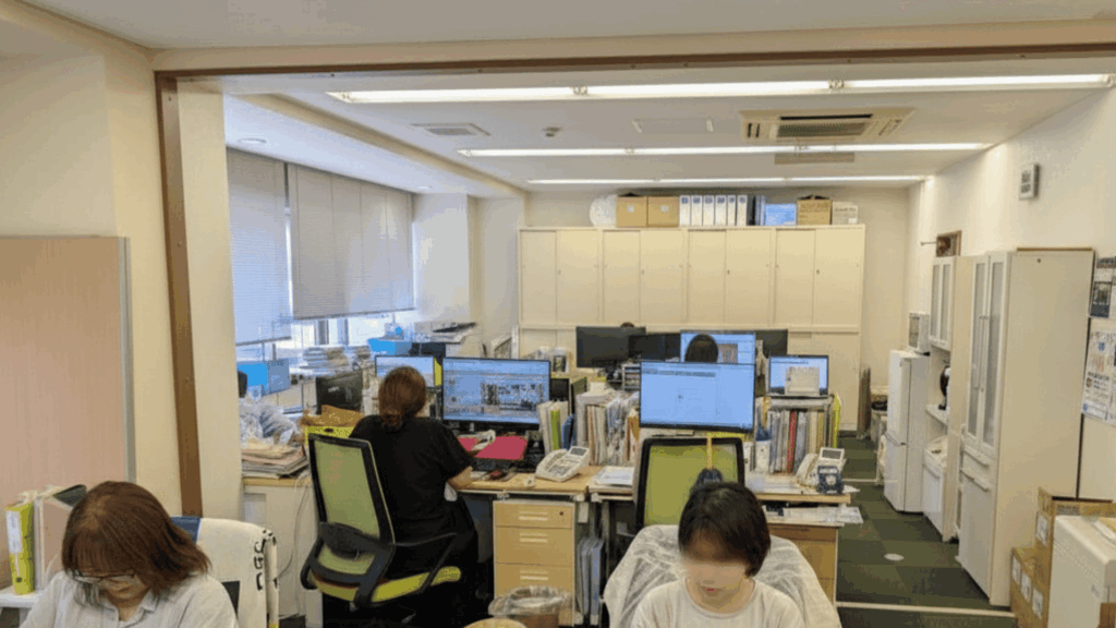事務所内観